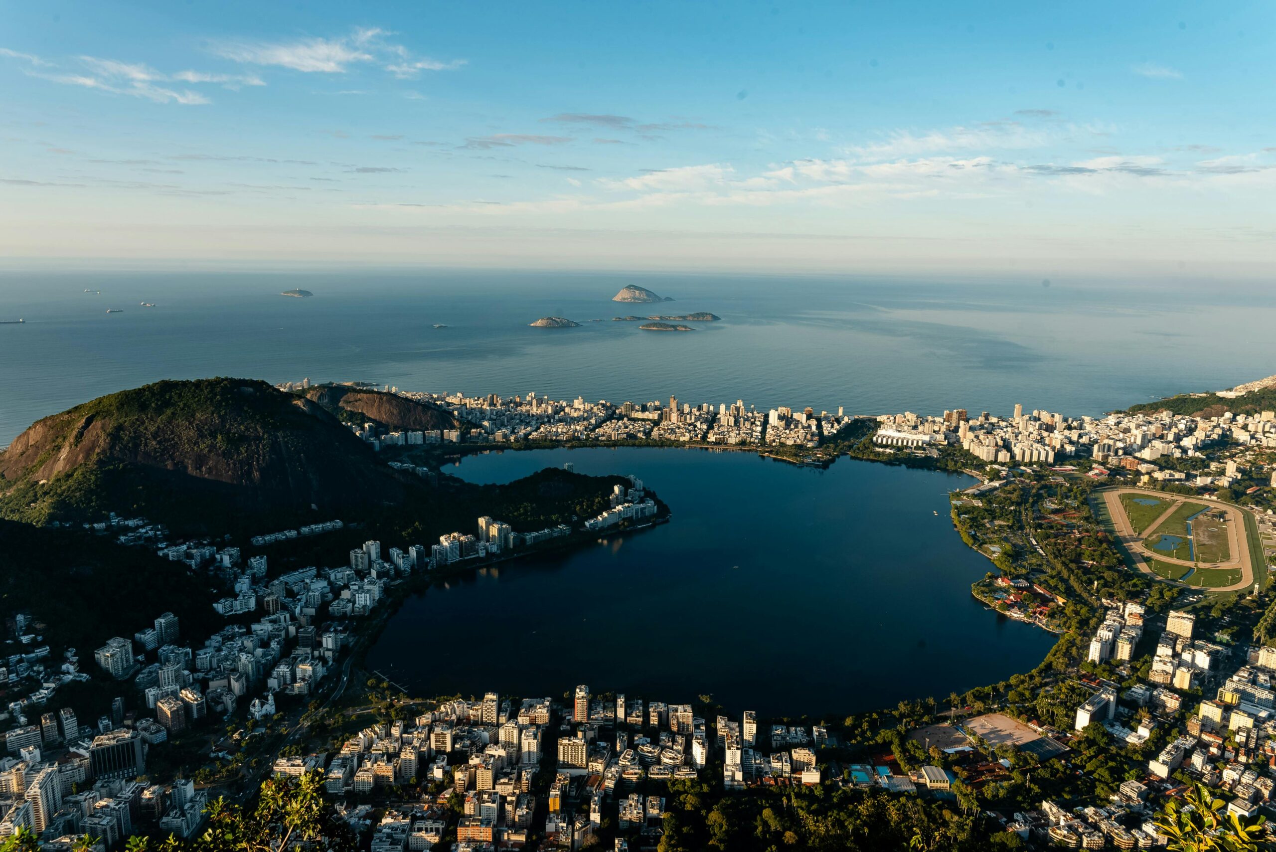RIO DE JANEIRO Rio de Janeiro hiking Best hikes Rio Rio trails Hiking trails Rio de Janeiro Trekking Rio Rio hiking tours Adventure Rio Rio nature trails